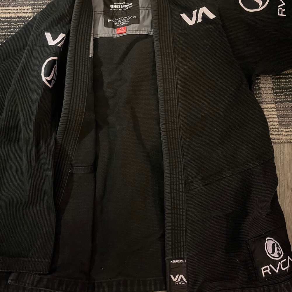 RVCA Shoyoroll gi